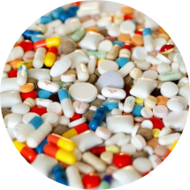 <strong>تهیه مواد خام دارویی و مواد غذایی</strong>